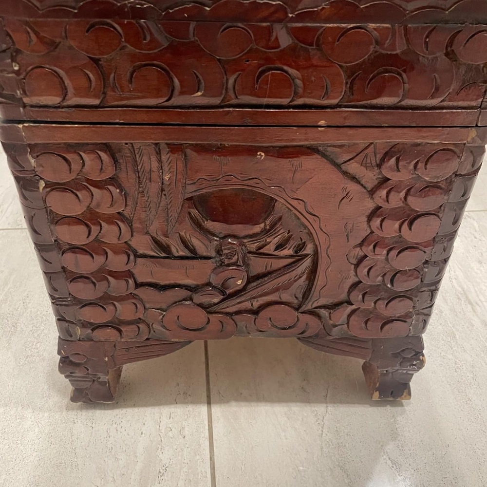 Antique Chinese Carved Camphor Wood Chest Blanket Trunk - Picture 4 of 6